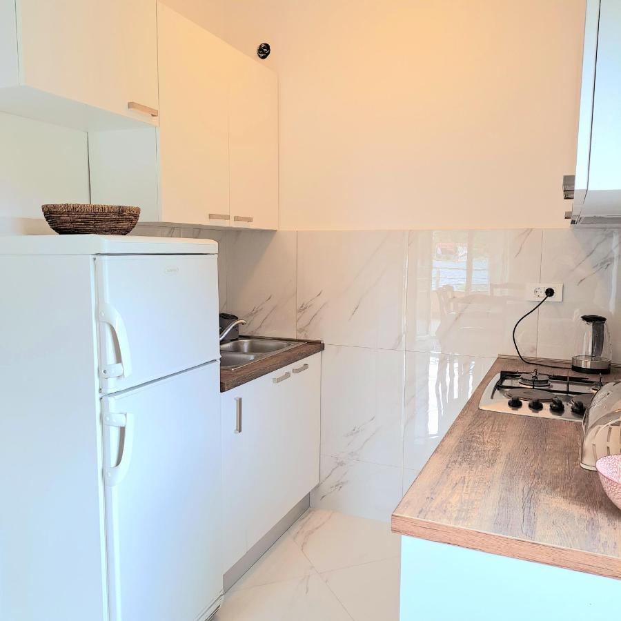 Open Sea Apartmani Grebastica Luaran gambar