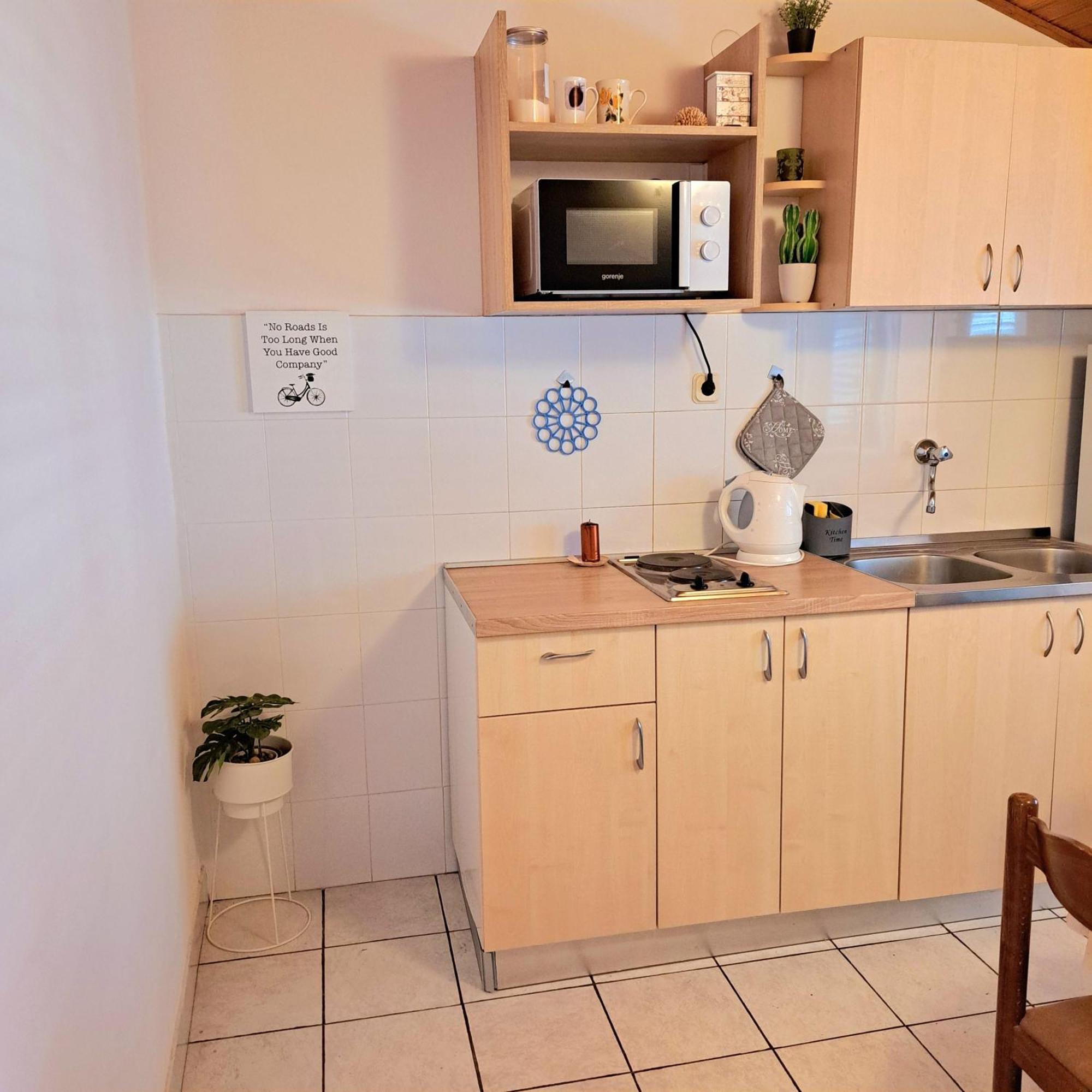 Open Sea Apartmani Grebastica Luaran gambar
