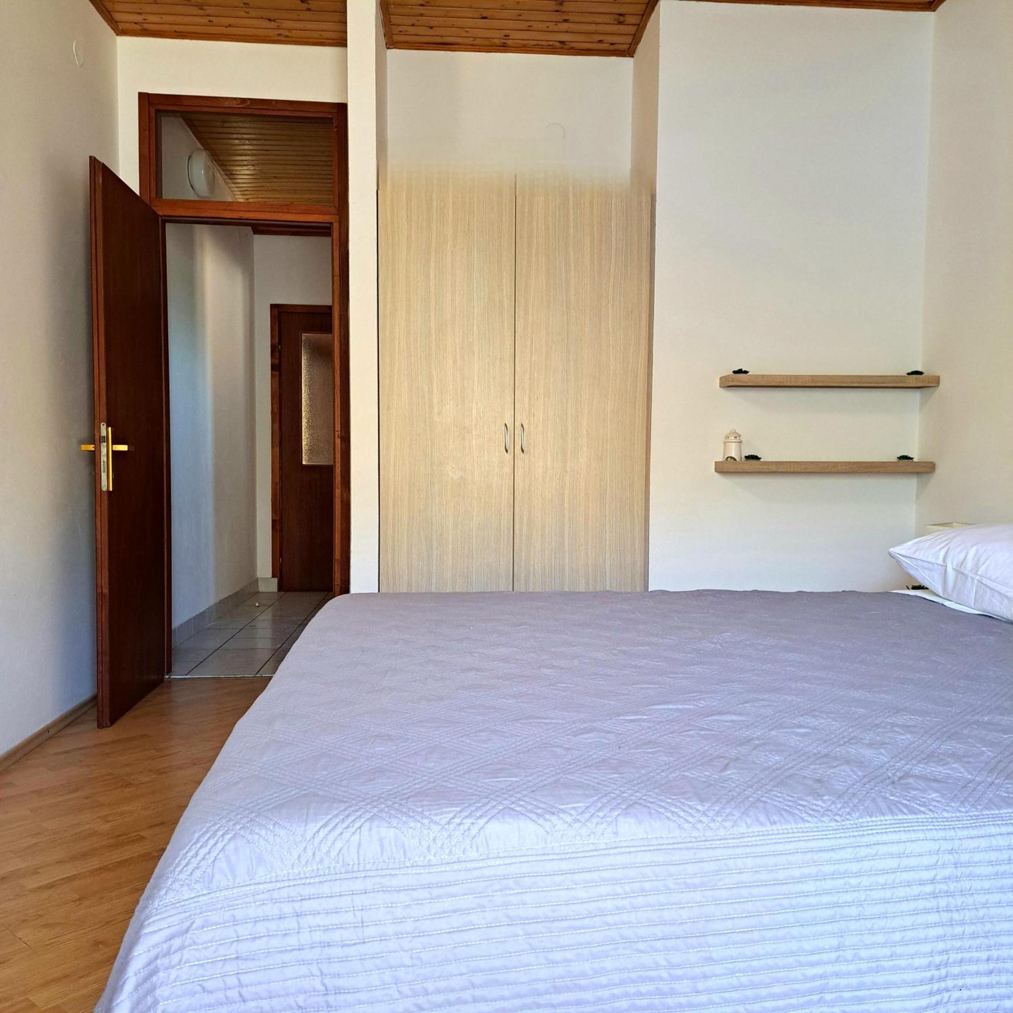 Open Sea Apartmani Grebastica Bilik gambar